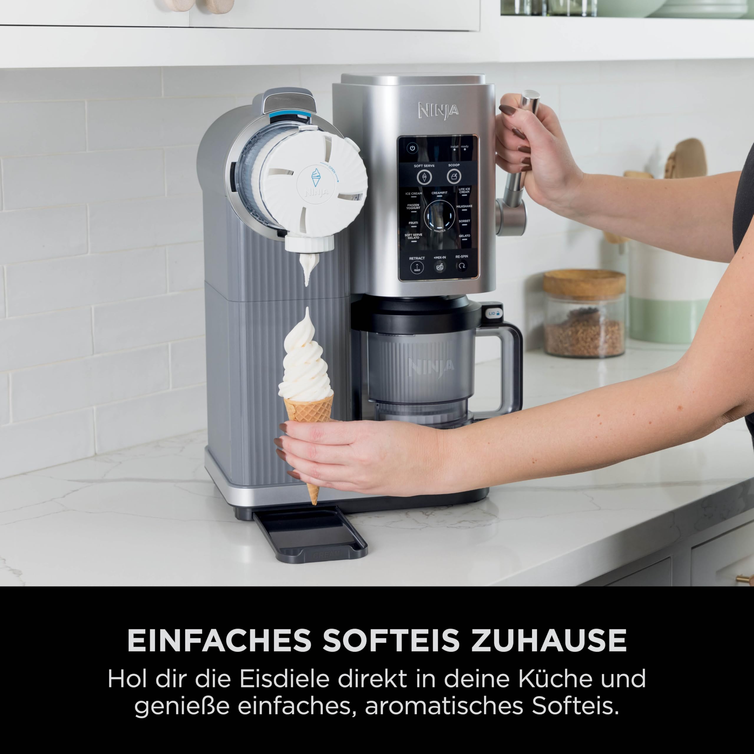 Ninja CREAMi Scoop & Swirl Eismaschine mit 2 Behältern, 13 Funktionen, für Eiscreme, Softeis, Gelato, Sorbet